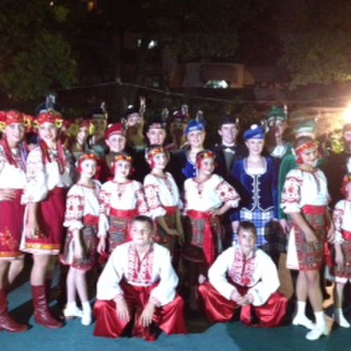 Team with Russian Performers
